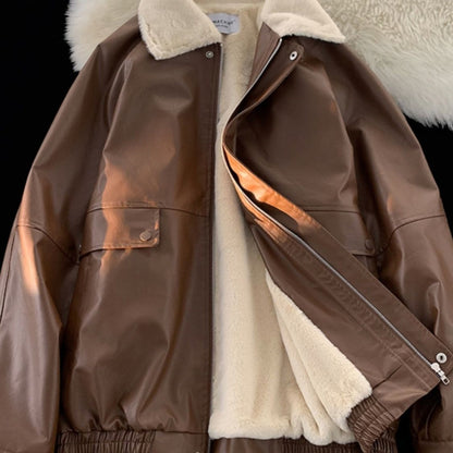 Leather jacket with lapel collar and pilot style