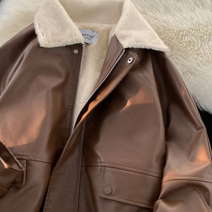 Leather jacket with lapel collar and pilot style