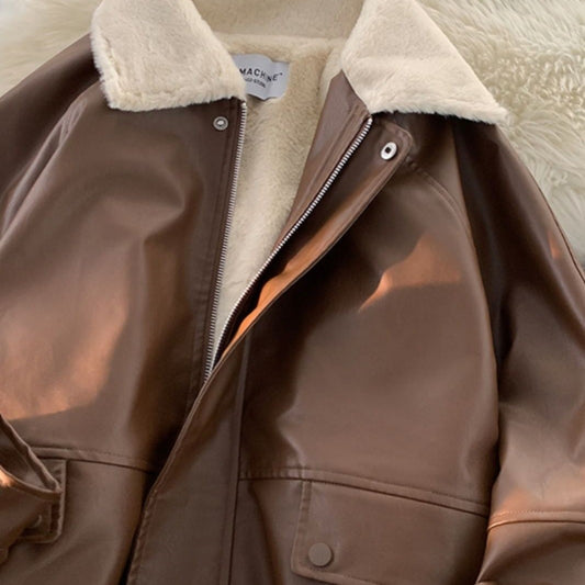 Leather jacket with lapel collar and pilot style