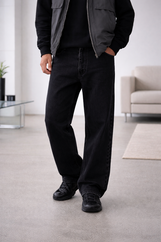 RELAXED CLASSIC DENIM JEANS – BLACK
